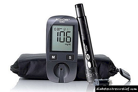 Pompa insulin Accu Chek Combo: rega lan tinjauan dokter lan diabetes