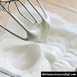 Meringue sonder suiker en meringue: nagereg met heuning in plaas van suiker, resep