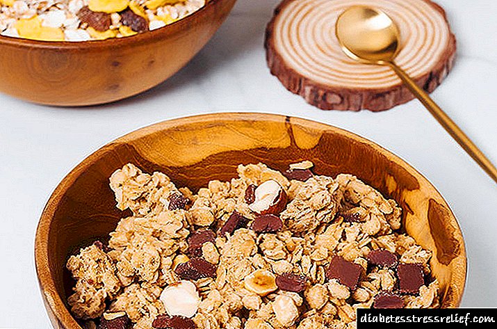 Panalungtikan kuliner kosmo: kumaha granola béda sareng - muesli sareng - bait