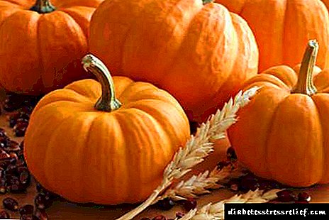 Ang mga pakinabang at pinsala sa mga pumpkins para sa mga diabetes