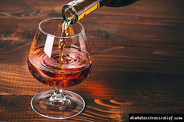 Apa bisa ngombe cognac kanthi tekanan darah tinggi: opini para dokter