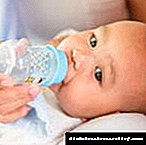 ¿É posible edulcar a auga do bebé?