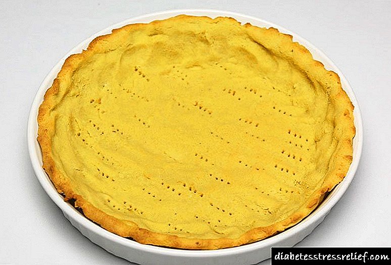 Pie do dhiaibéitis: oidis le haghaidh cabáiste agus pie banana, úll agus cáis iostáin