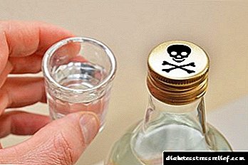Wat om te doen as u asetoon in u urine ruik