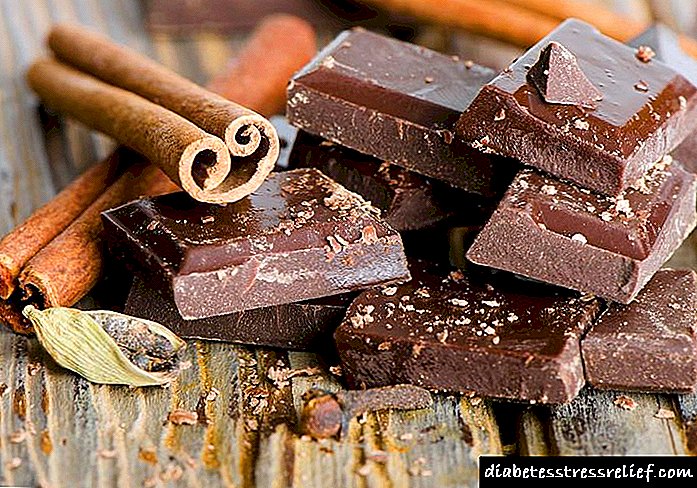 Coklat kanggo pasien diabetes: komposisi coklat diabetes lan cara mengaruhi awak, resep kanggo barang sing bisa dimaneni
